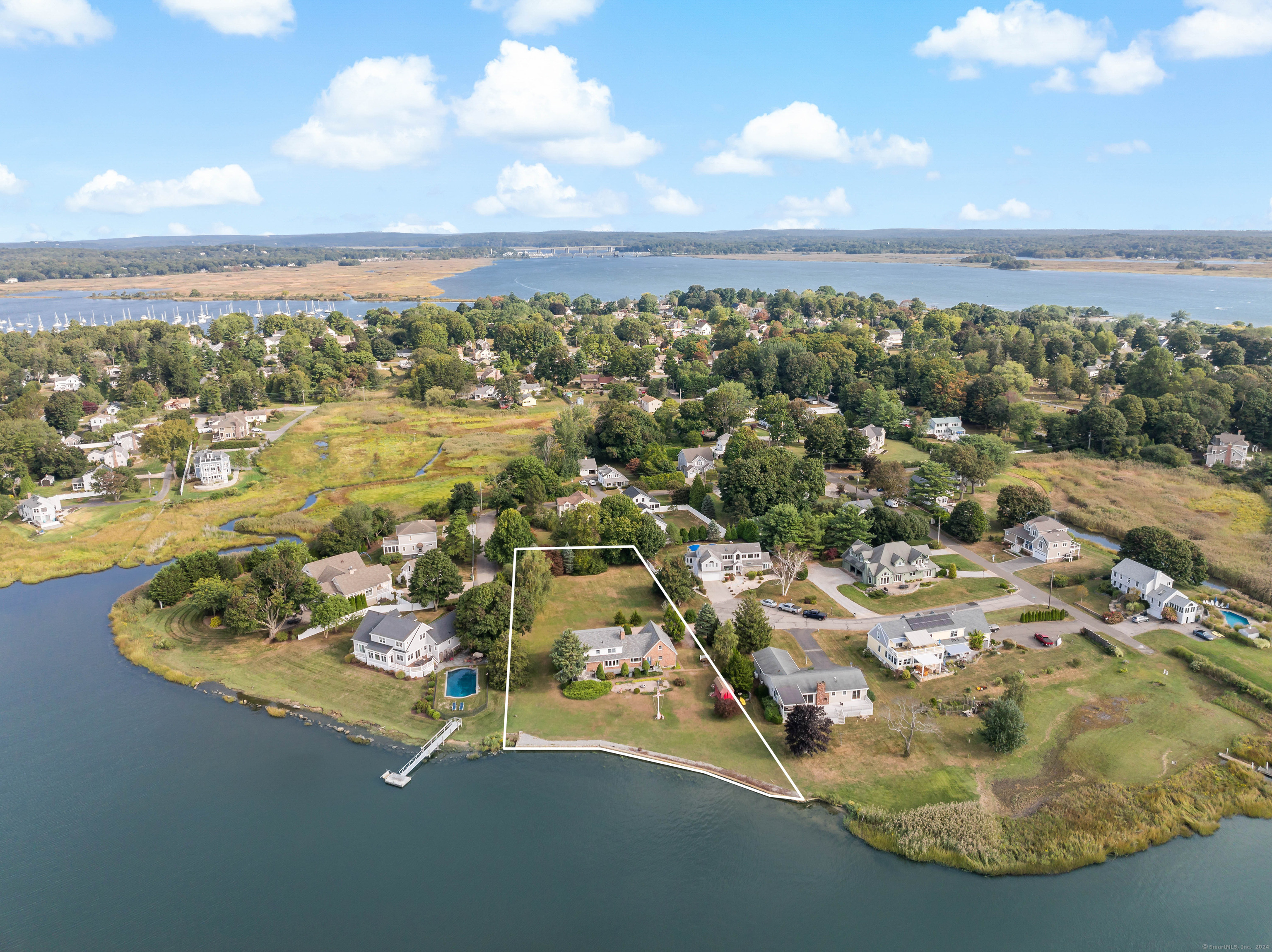 7 Willard Avenue, Old Saybrook, CT 06475