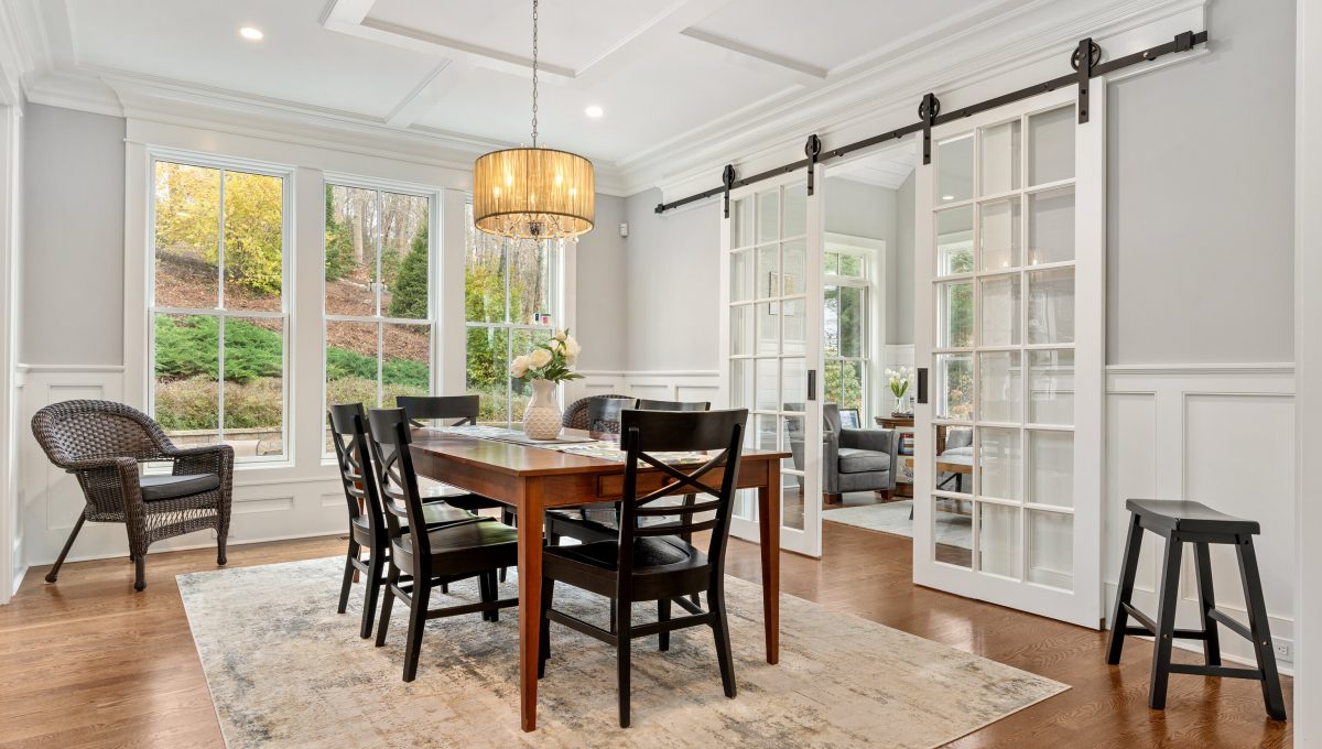 HD_1763150579855_DSC00176